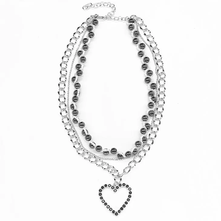 Zestaw naszyjników w kształcie serca