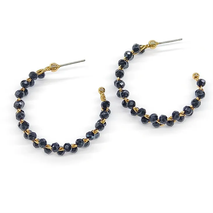 Kolczyki koła z czarnymi koralikami