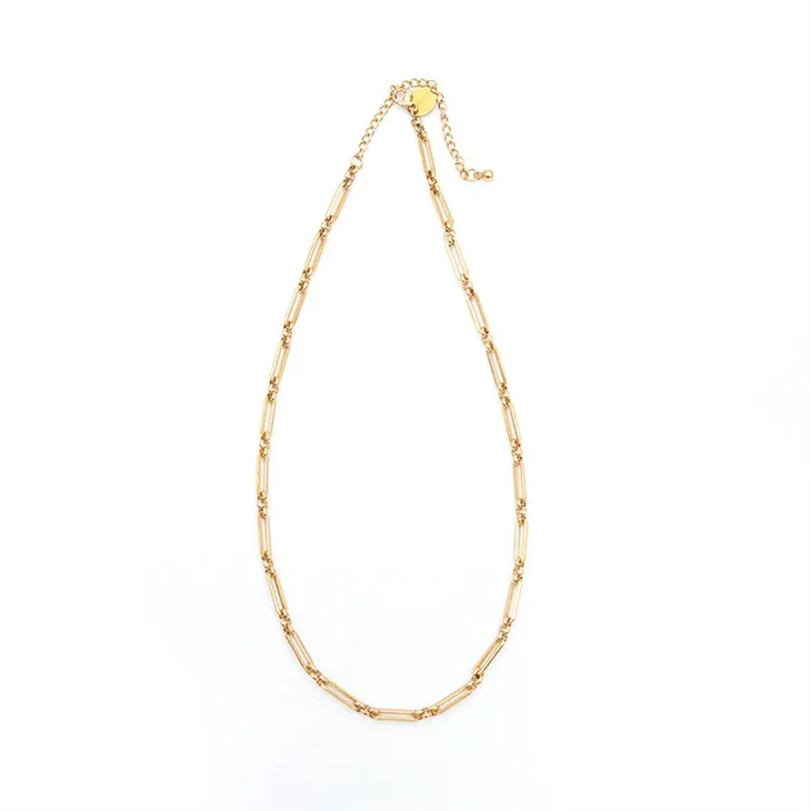 Złoty naszyjnik spinacz do papieru