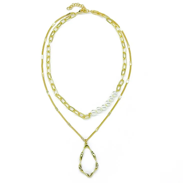 Zestaw naszyjników ze złotych pereł