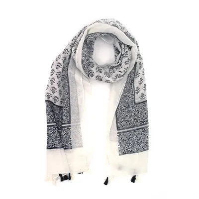 Kwiatowe poliestrowe szale damskie